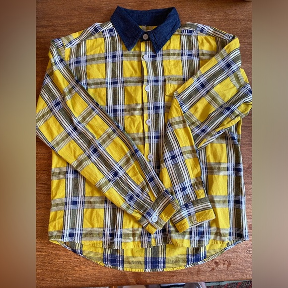 Plaid vintage shirt xs/s
Measurements in pics - Picture 2 of 3